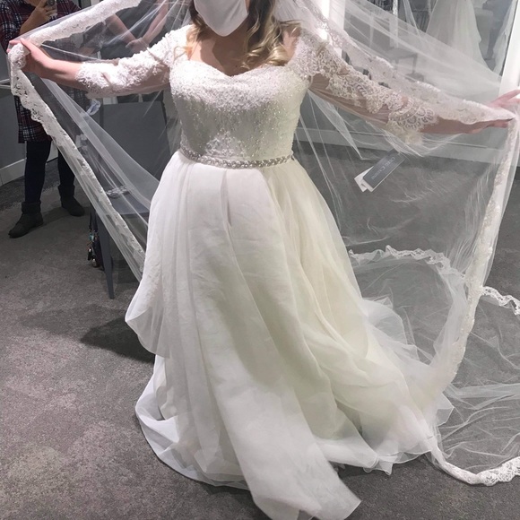 OLEG CASSINA ORGANZA 3/4 sleeves Wedding Dress - Picture 4 of 4